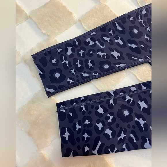 🩷✨NWOT AERIE HIGH RISE LEOPARD BLUE PRINT LEGGINGS✨🩷 - Picture 3 of 8